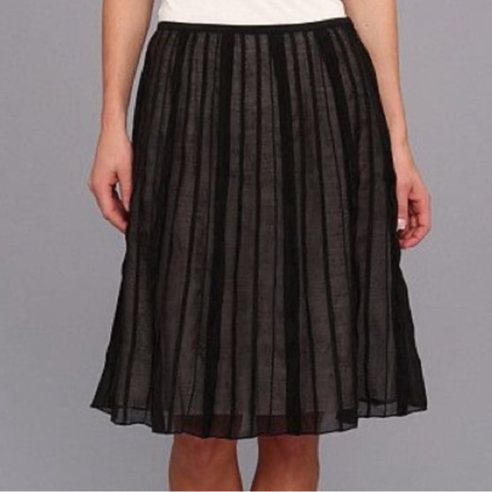 NIC+ZOE Black Lyocell Batiste Flirt Midi A-Line Pleated Skirt Size 12